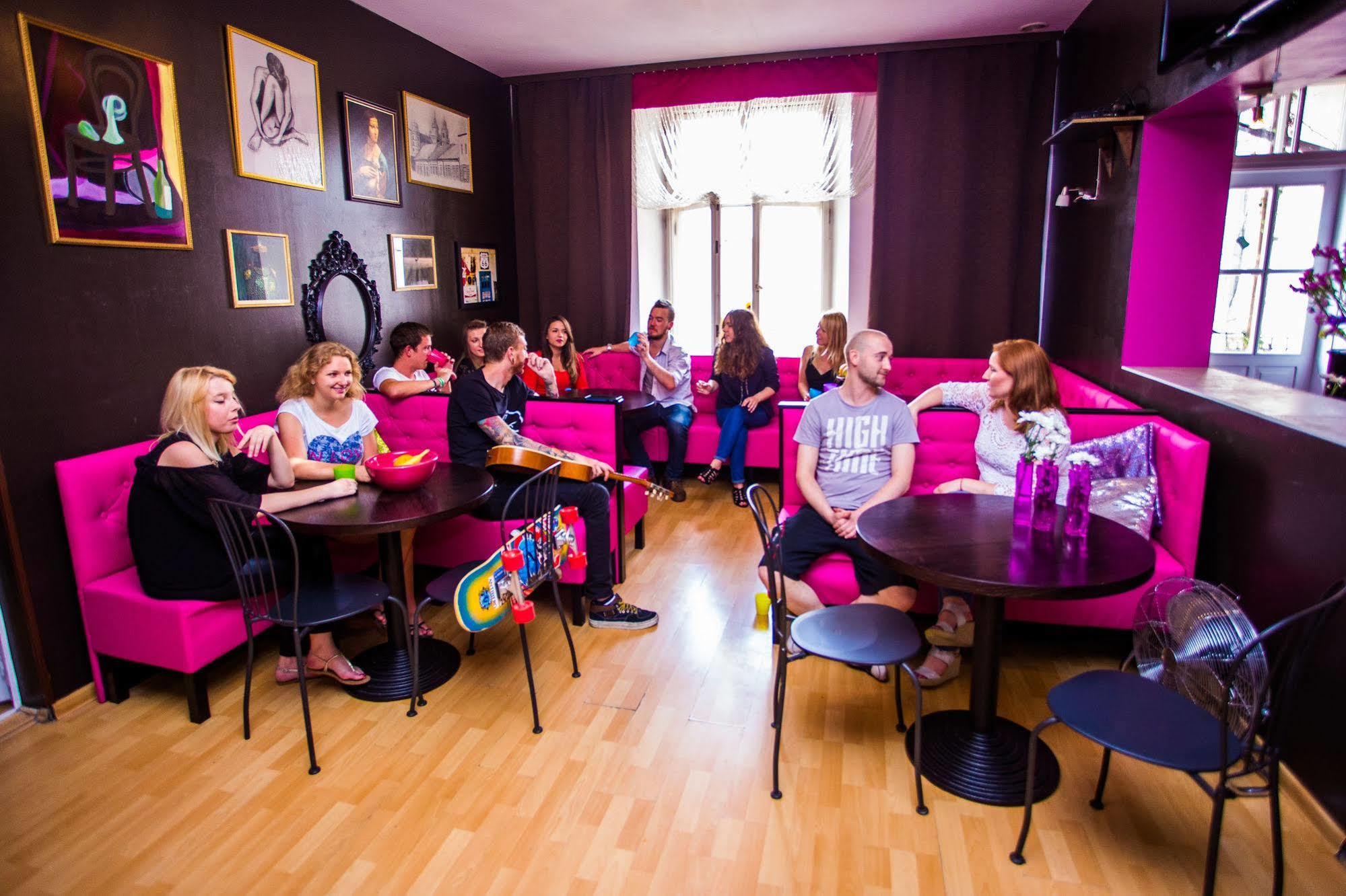 Pink Panther'S Hostel クラクフ エクステリア 写真